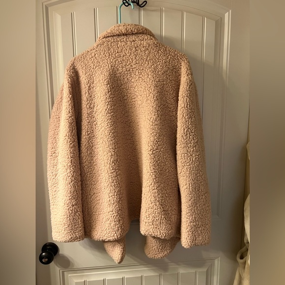 Pink Sherpa Jacket - Picture 2 of 3